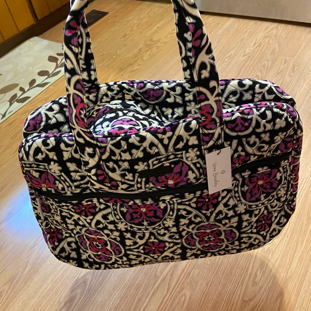 Vera Bradley Medium Traveler Bag Scroll Medallion New with Tags